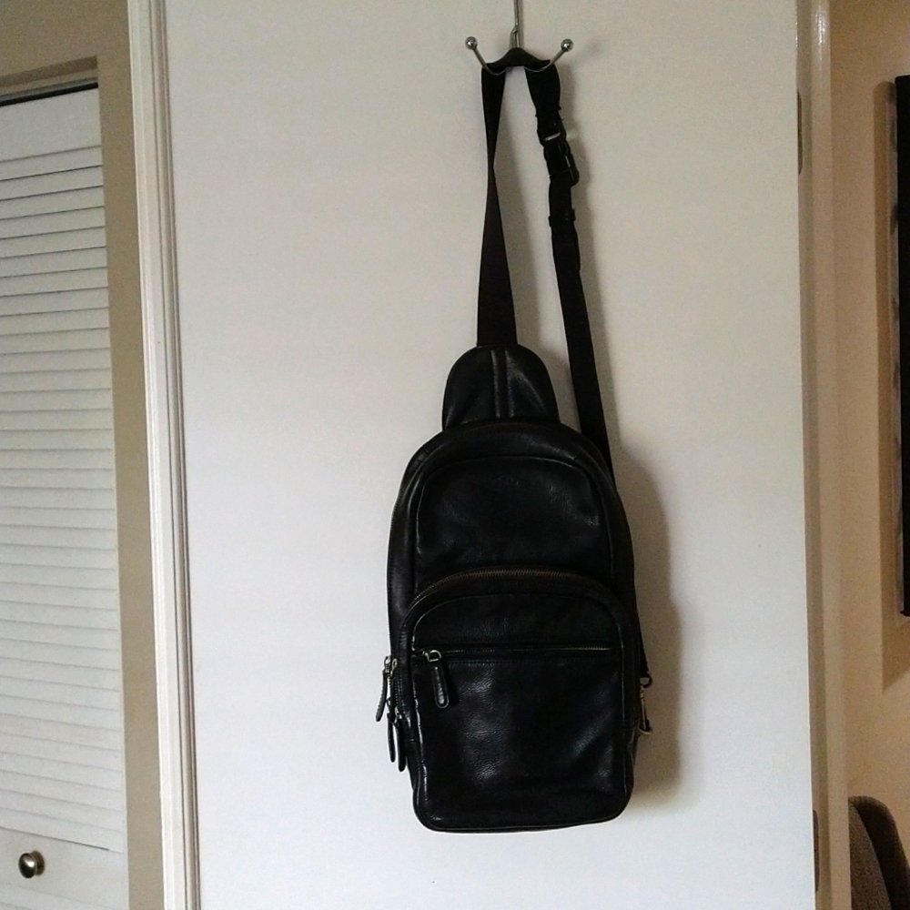 Black Fossil messenger bag
